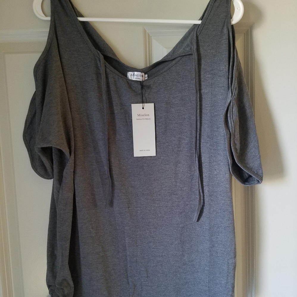 Cold shoulder top